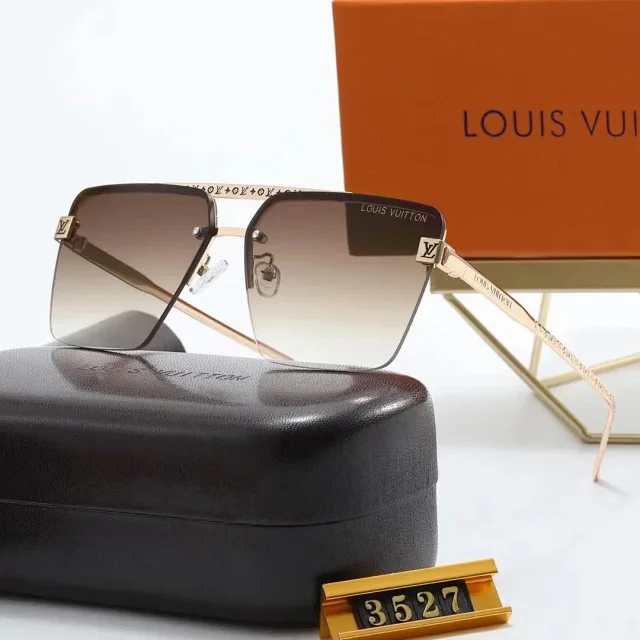 Louis Vuitton Multiple sunglasses styles product detail image 9