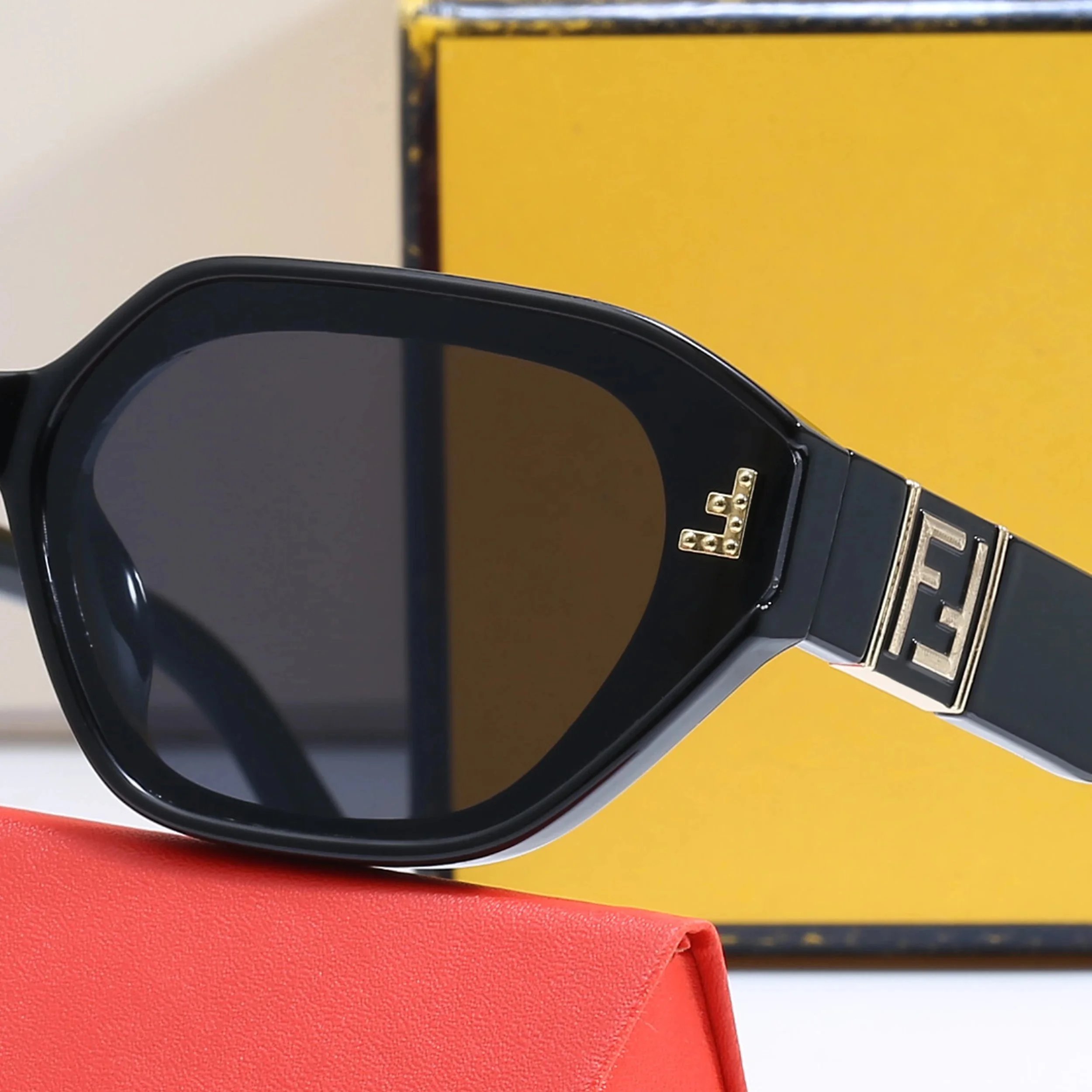 Fendi Shield Sunglasses Pink Gradient Mirror Lens Gold Frame - 4