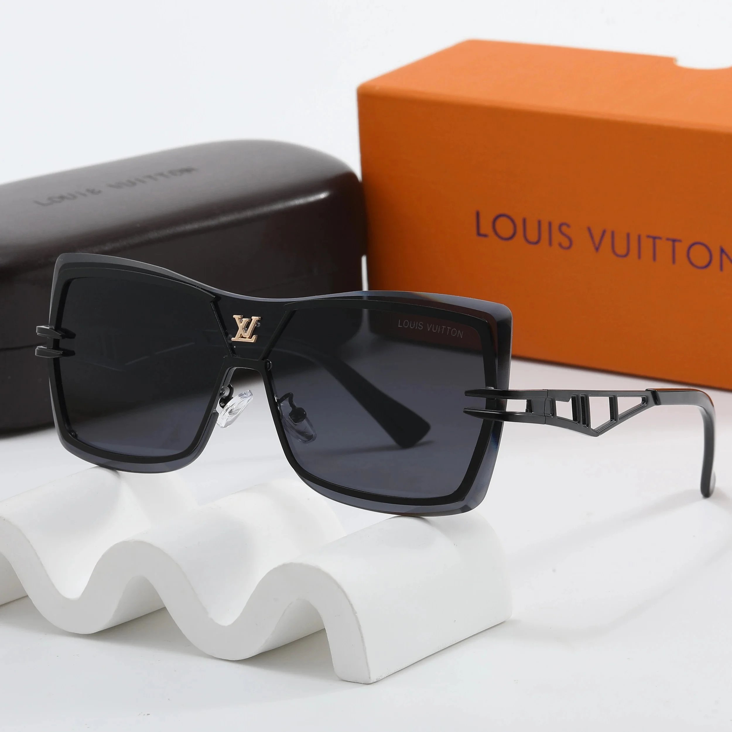 Louis Vuitton Aviator Sunglasses Black Gradient Lens - 5