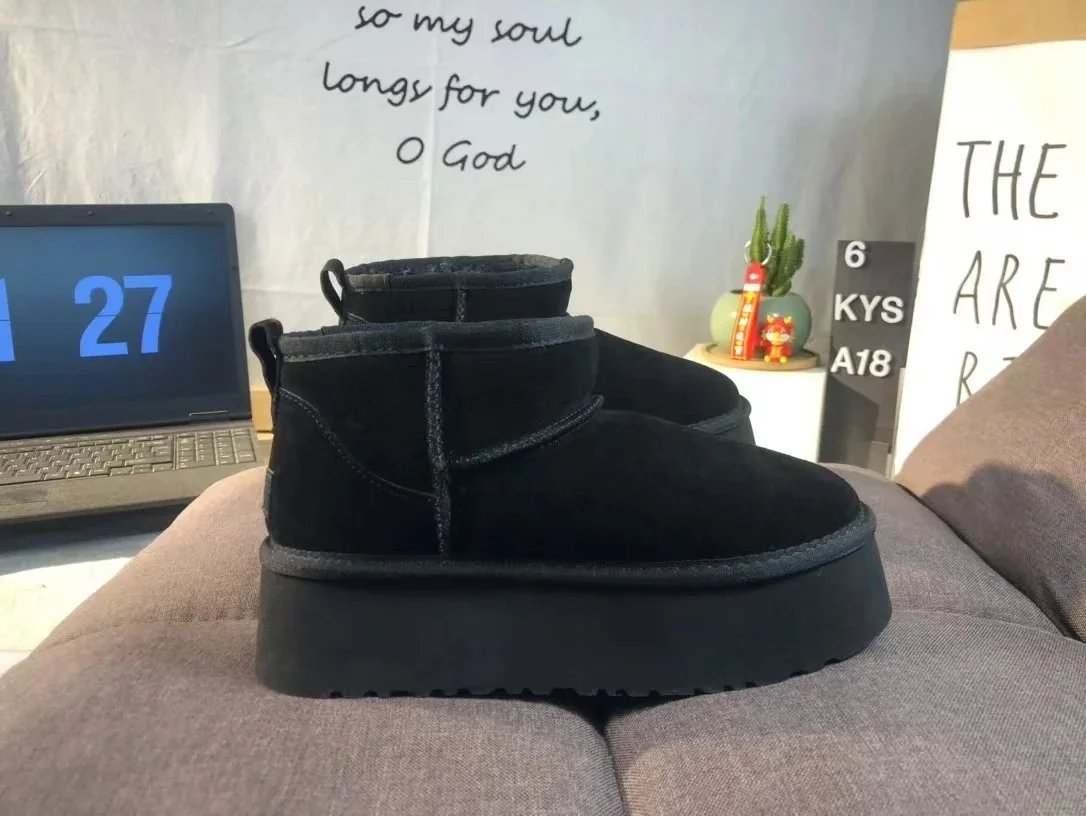 Snow Boots photo 6