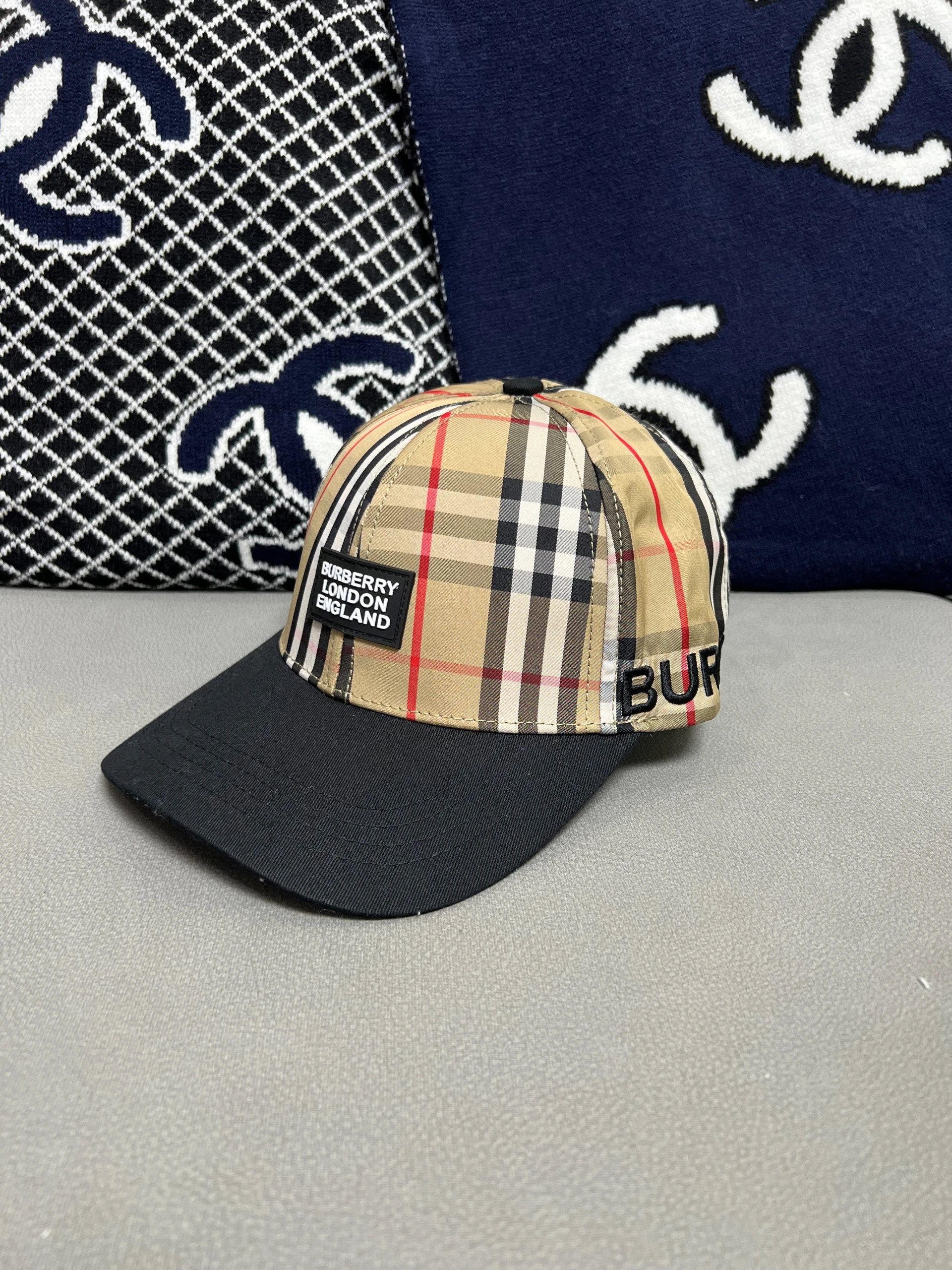 Burberry cap foto 6