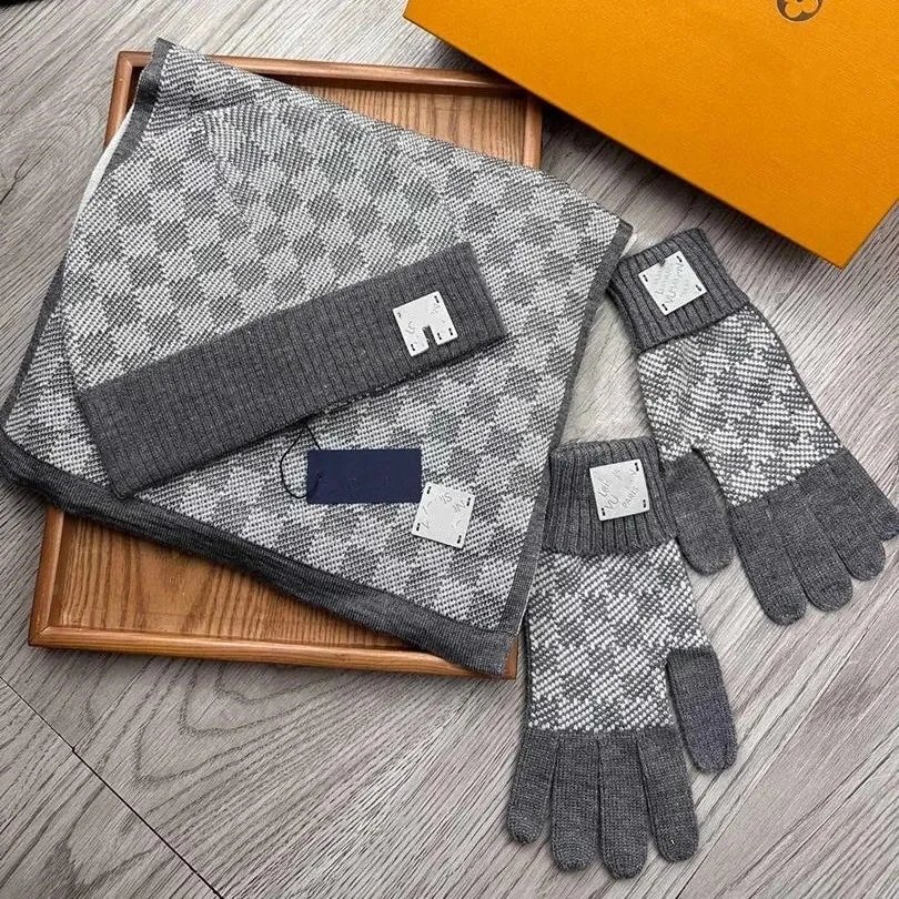 LV scarf & Beanie