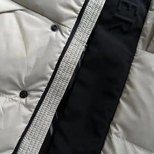 Moncler Down Jackets Hooded quilted puffer jacket product detail image 12