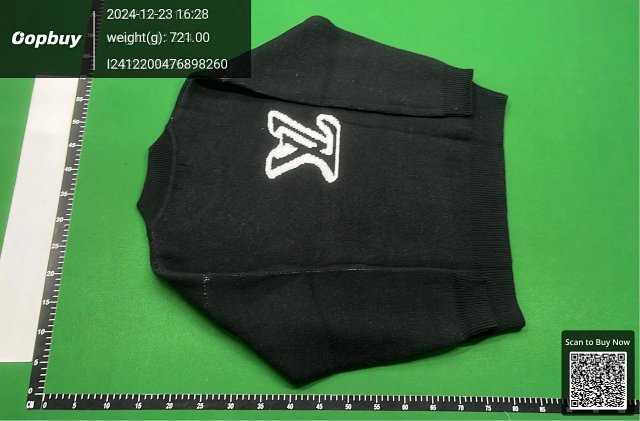 LV Sweater: seller detail photo 8