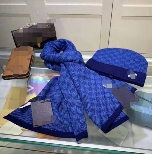 LV scarf & Beanie