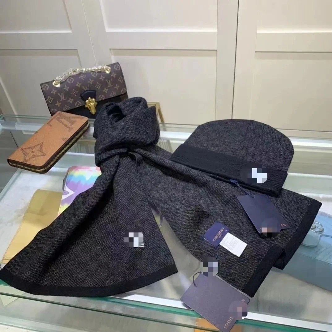 LV scarf & Beanie