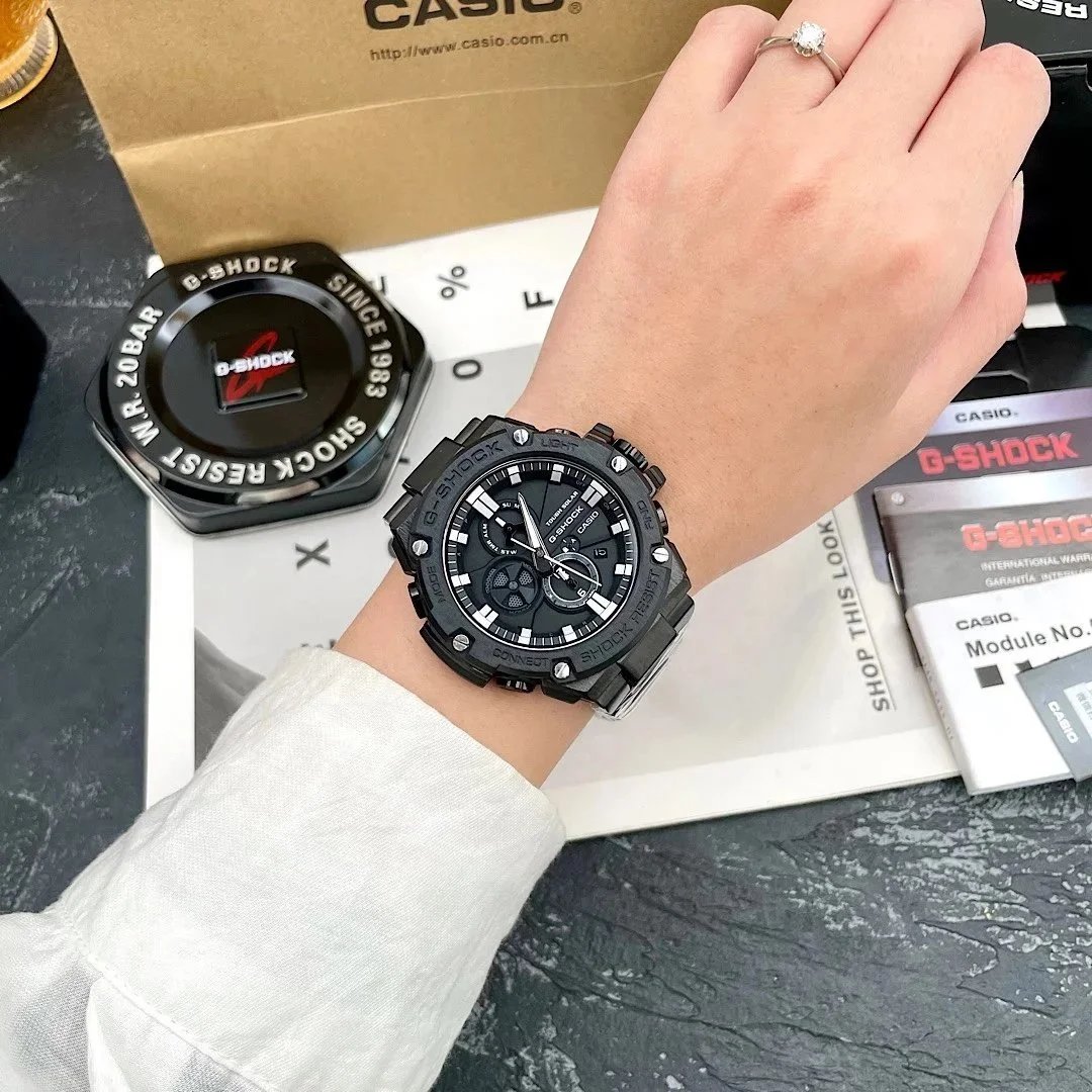 Casio Watches G-Shock analog multi-dial watch with date display image 9