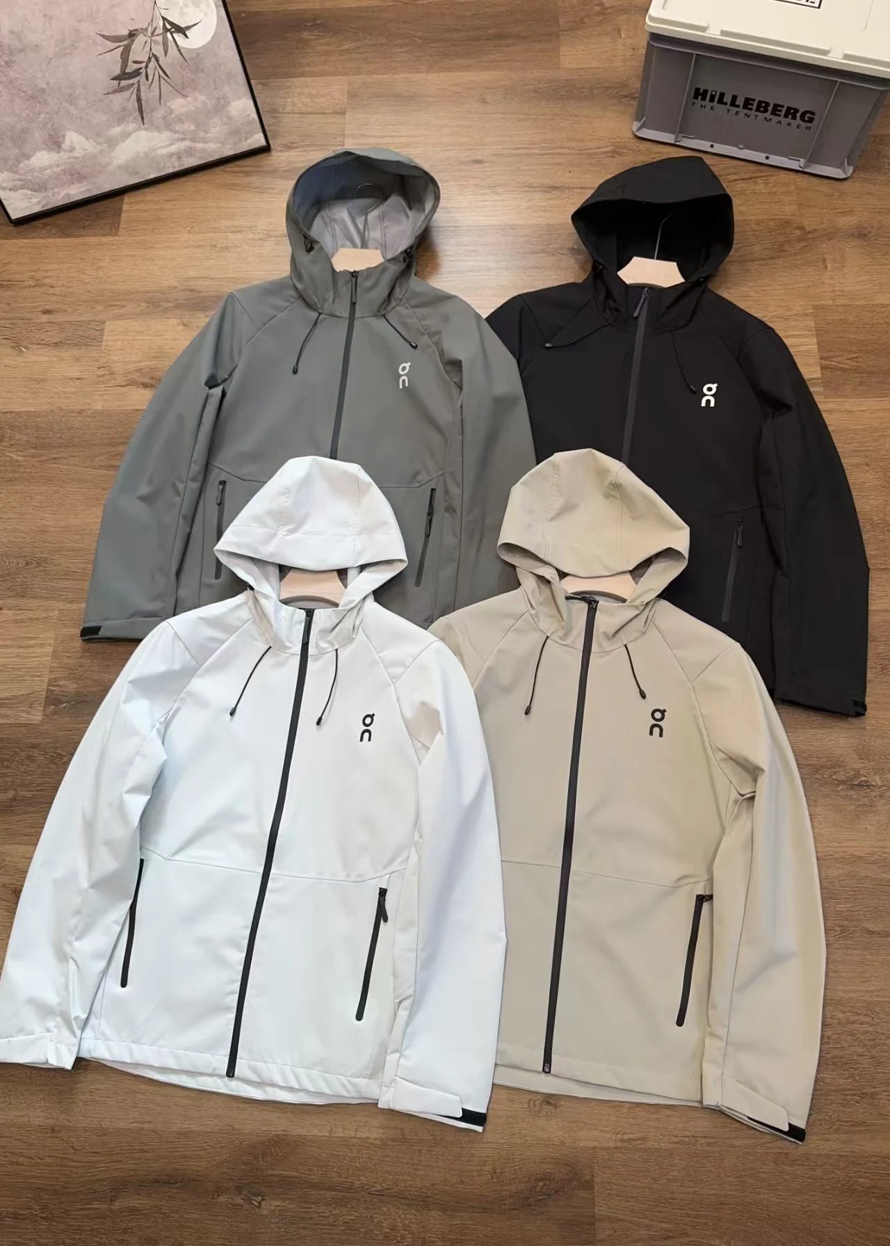 On Running Windbreaker Jacket Beige Outerwear - 3