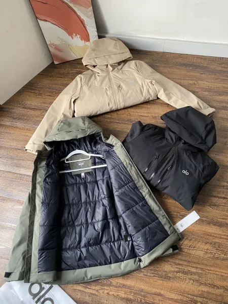 Alo Yoga Performance Hooded Windbreaker Army Green Jacket - 13