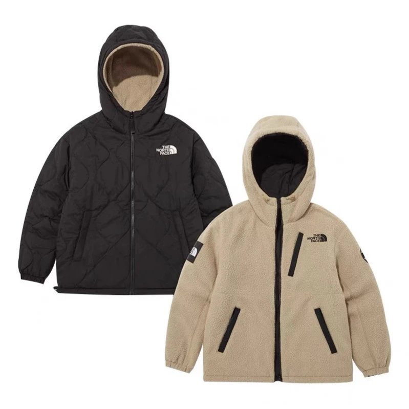 The North Face Jackets Reversible hooded sherpa fleece padded jacket image 3