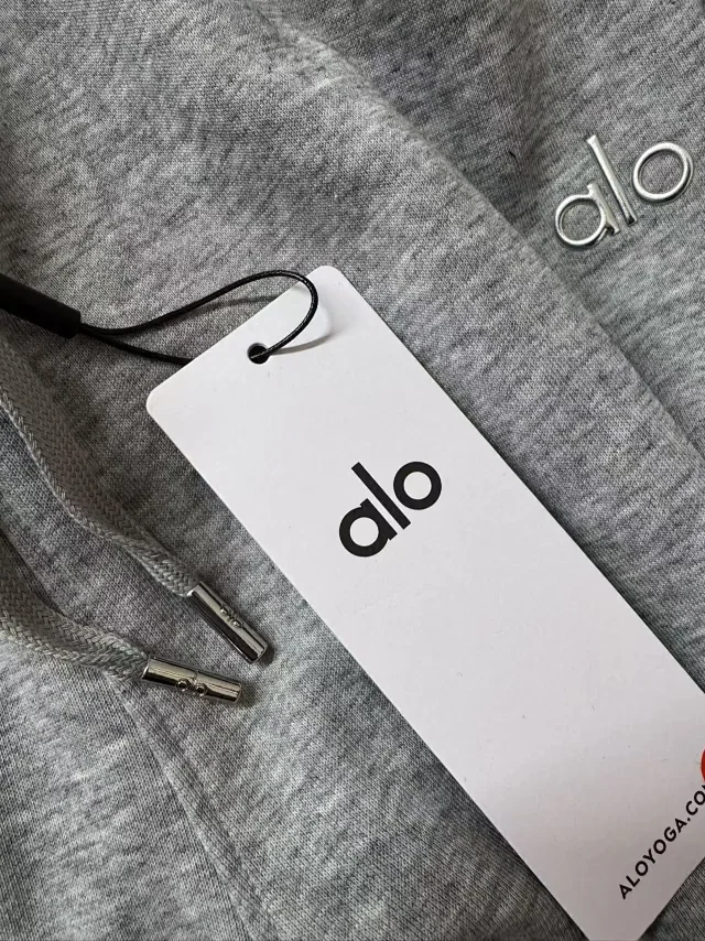 Alo Yoga Tracksuits Hooded sweatshirt and straight-leg pants set product detail image 5