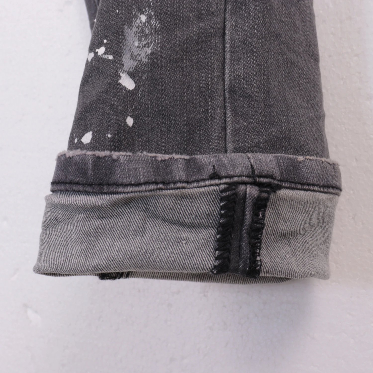 Purpul Brand Paint-Splatter Distressed Slim Fit Jeans - 15