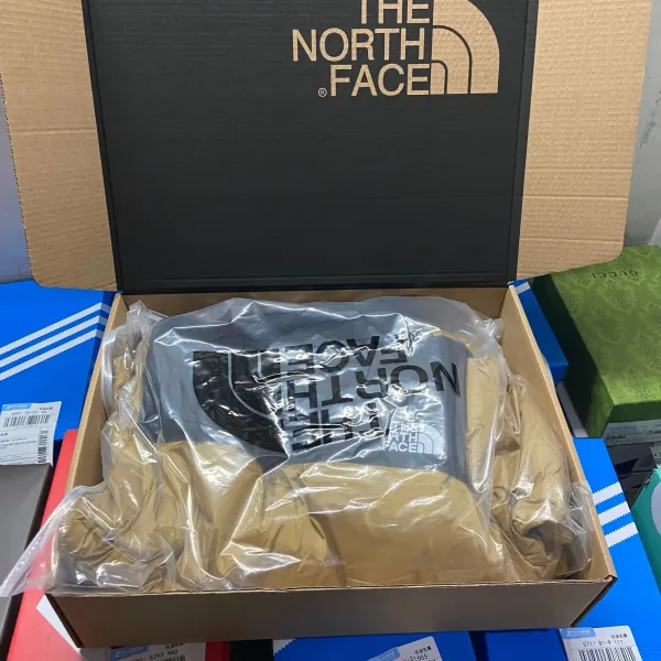 The North Face 1996 Retro Nuptse Down Jacket Pink and Black - 4