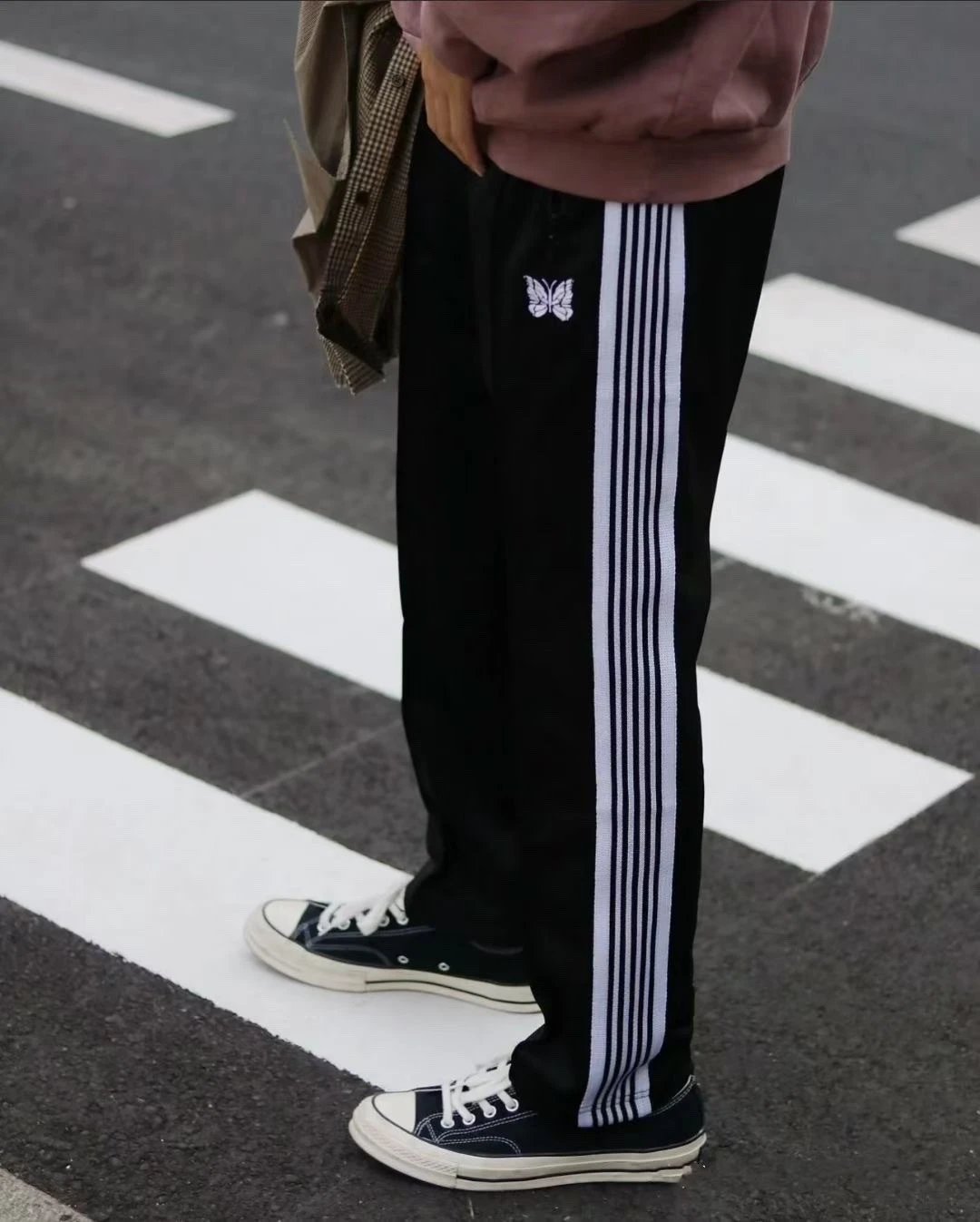 Butterfly Embroidered Straight-Leg Pants photo 8