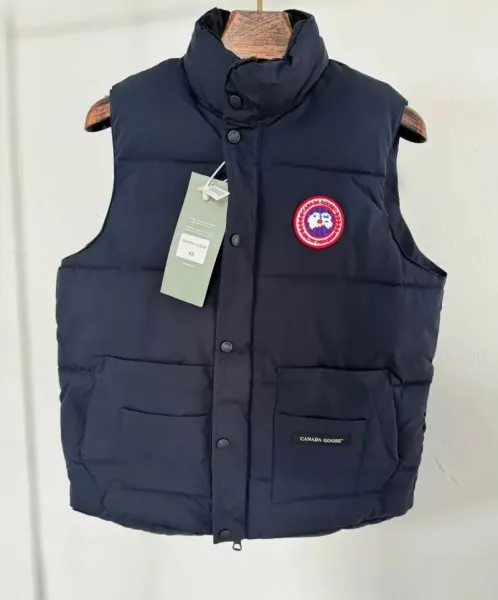 Canada Goose Freestyle Vest Navy Blue Outerwear - 1