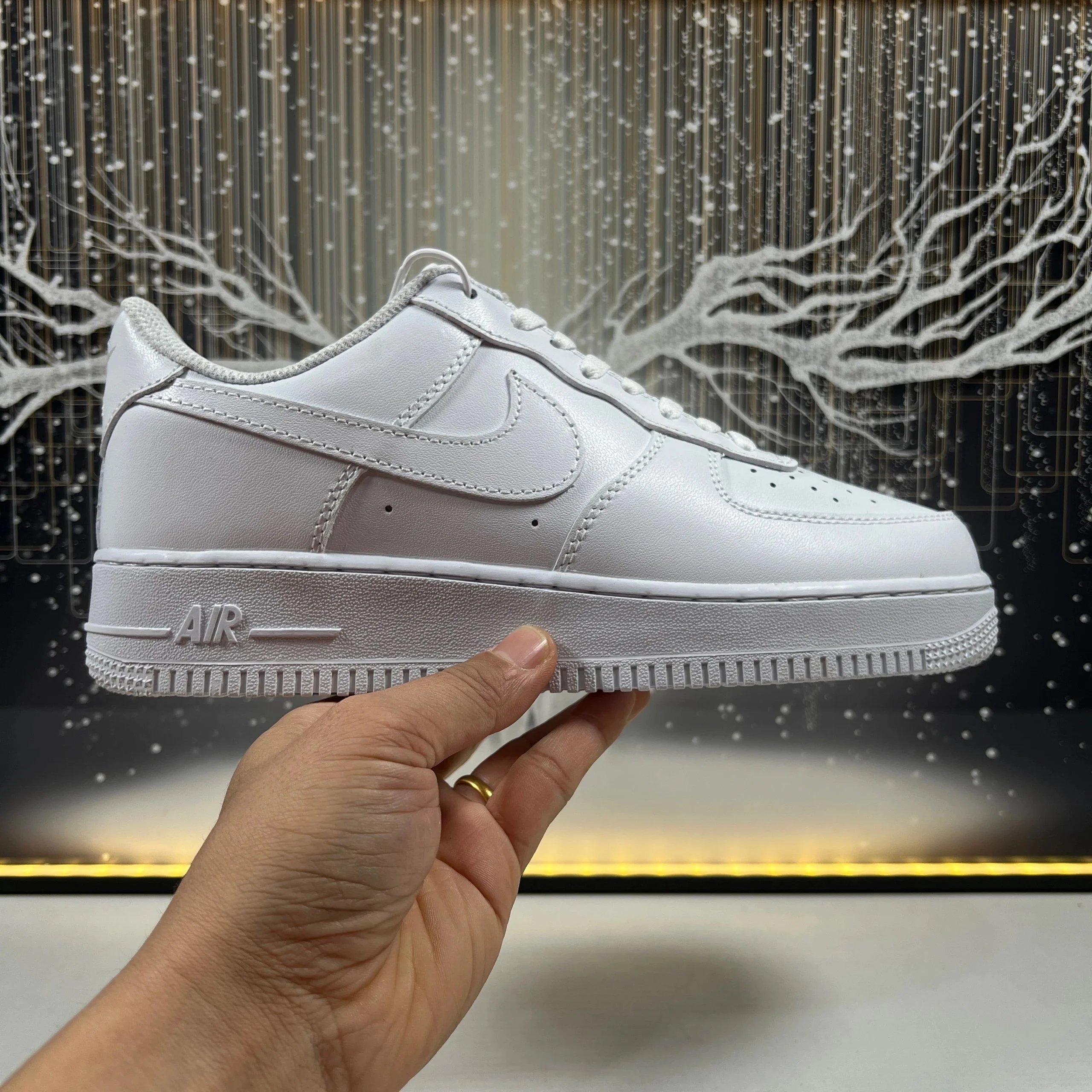 CW2288 111 Pure White