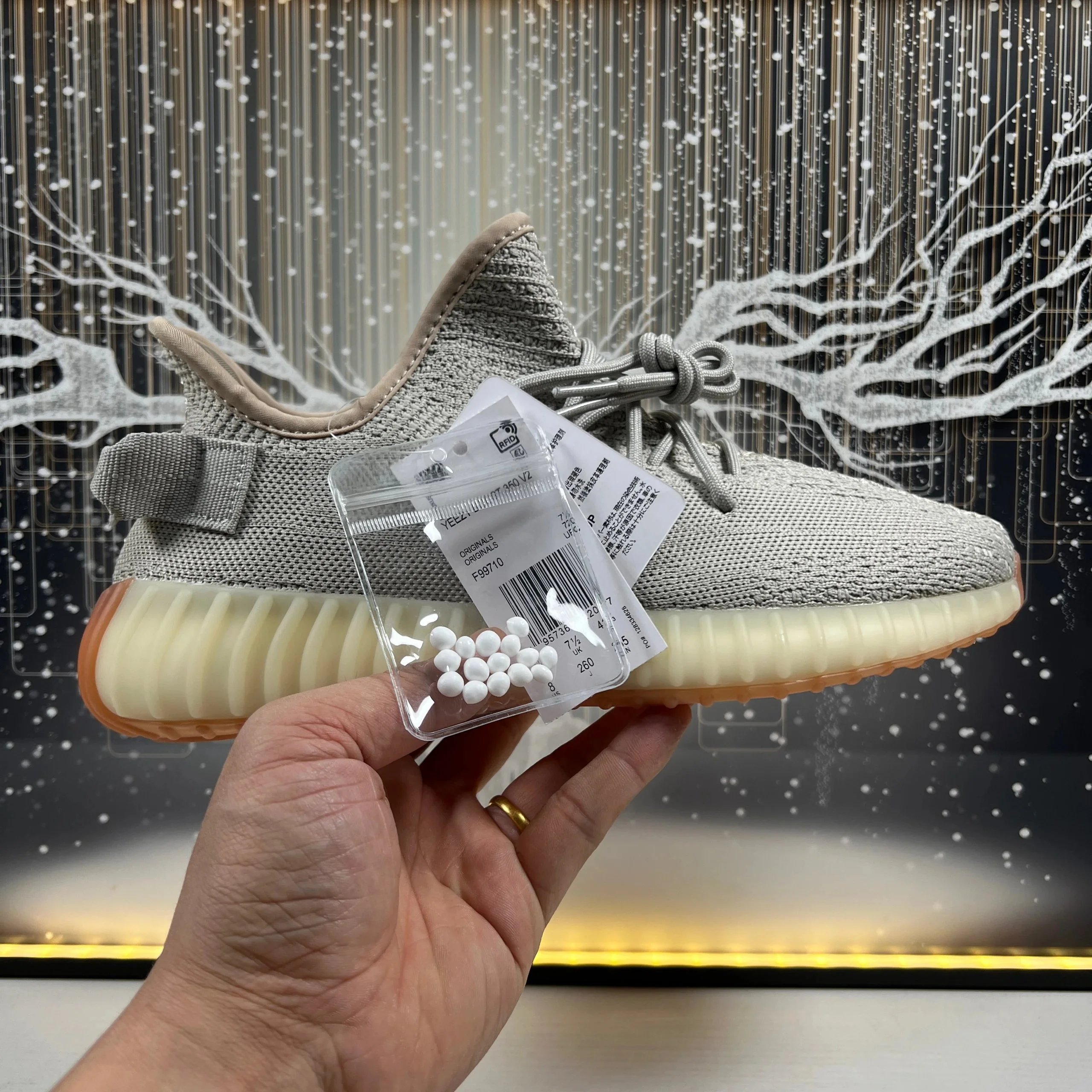 F99710 Grey Sesame