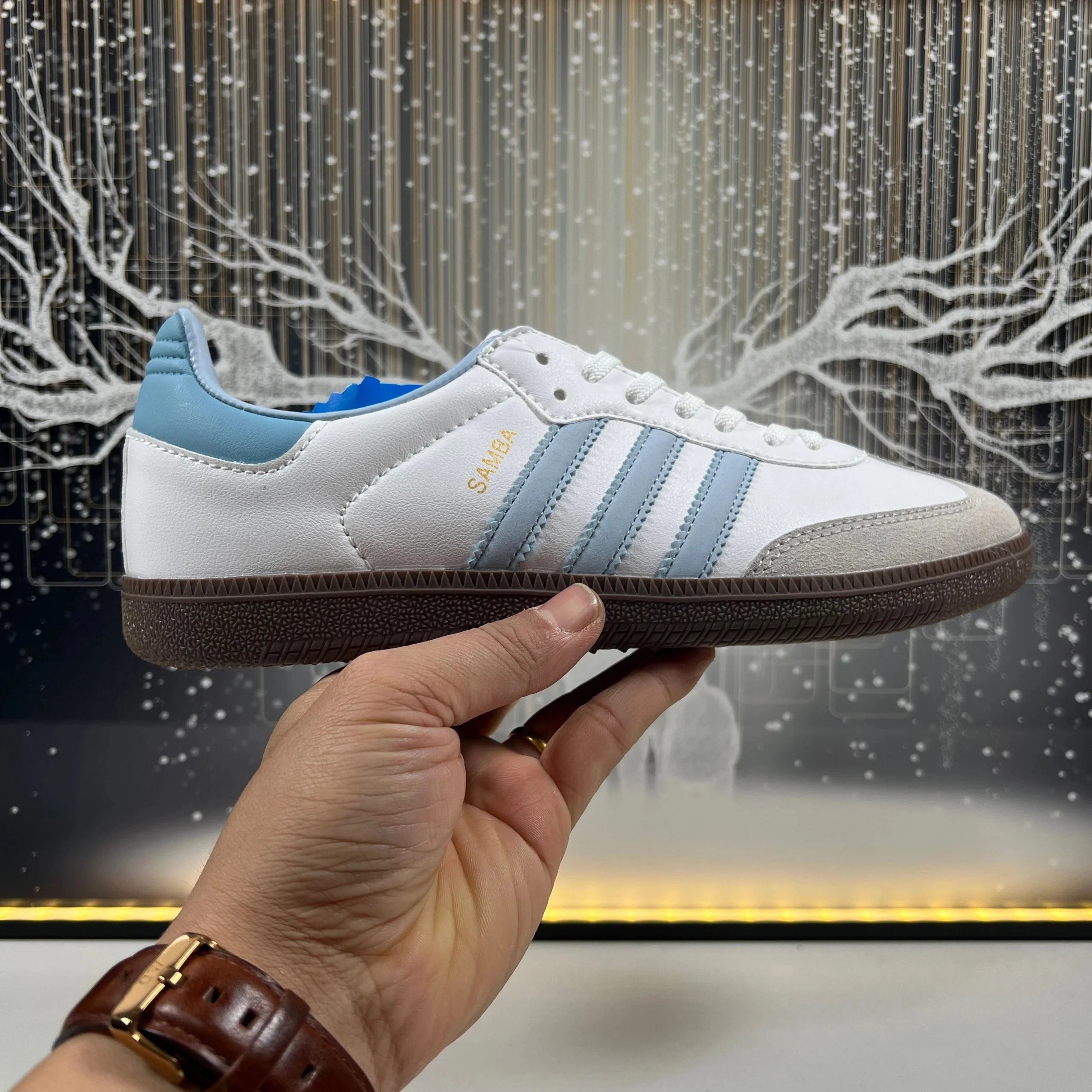 ID2055 White/Blue