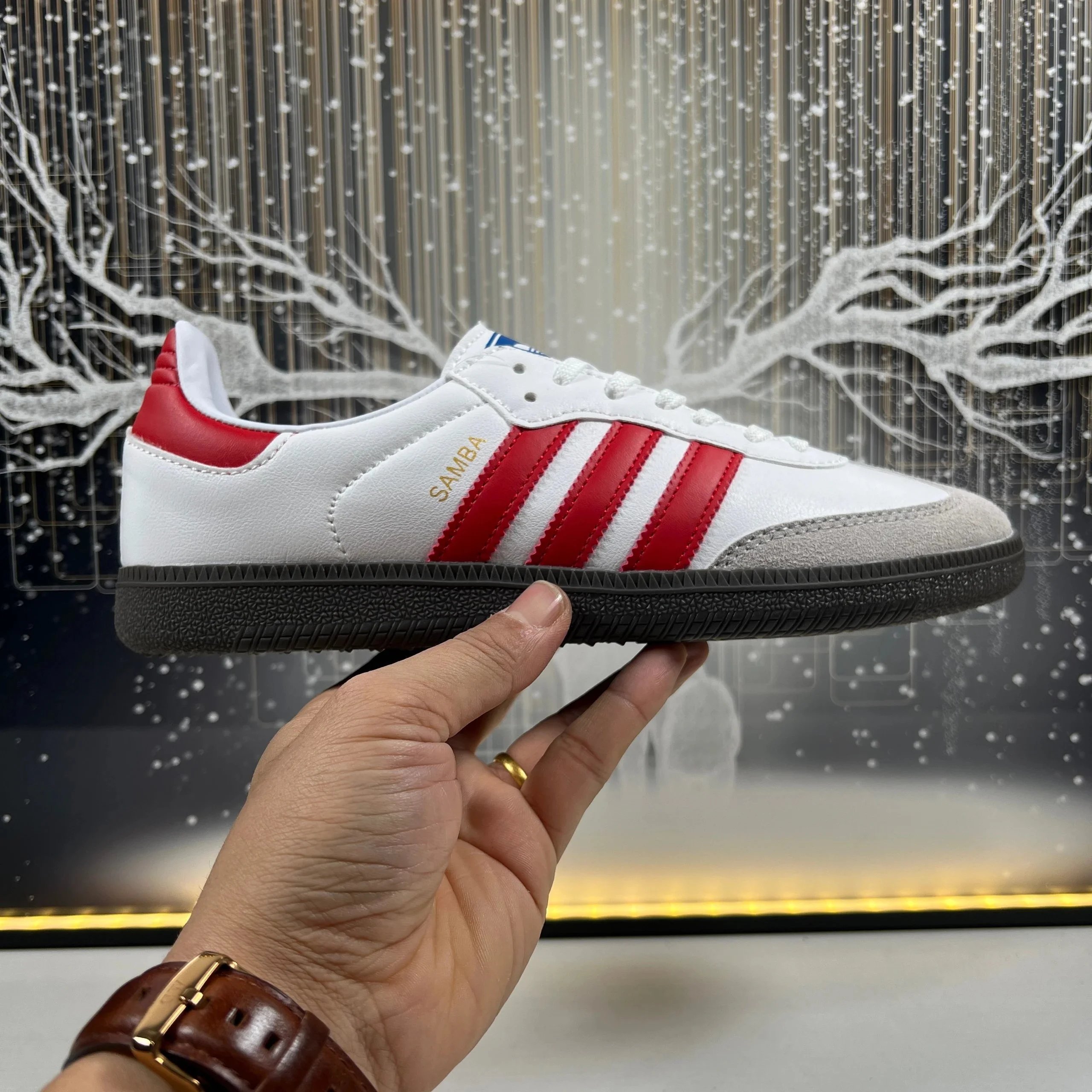 IG1025 White/Red