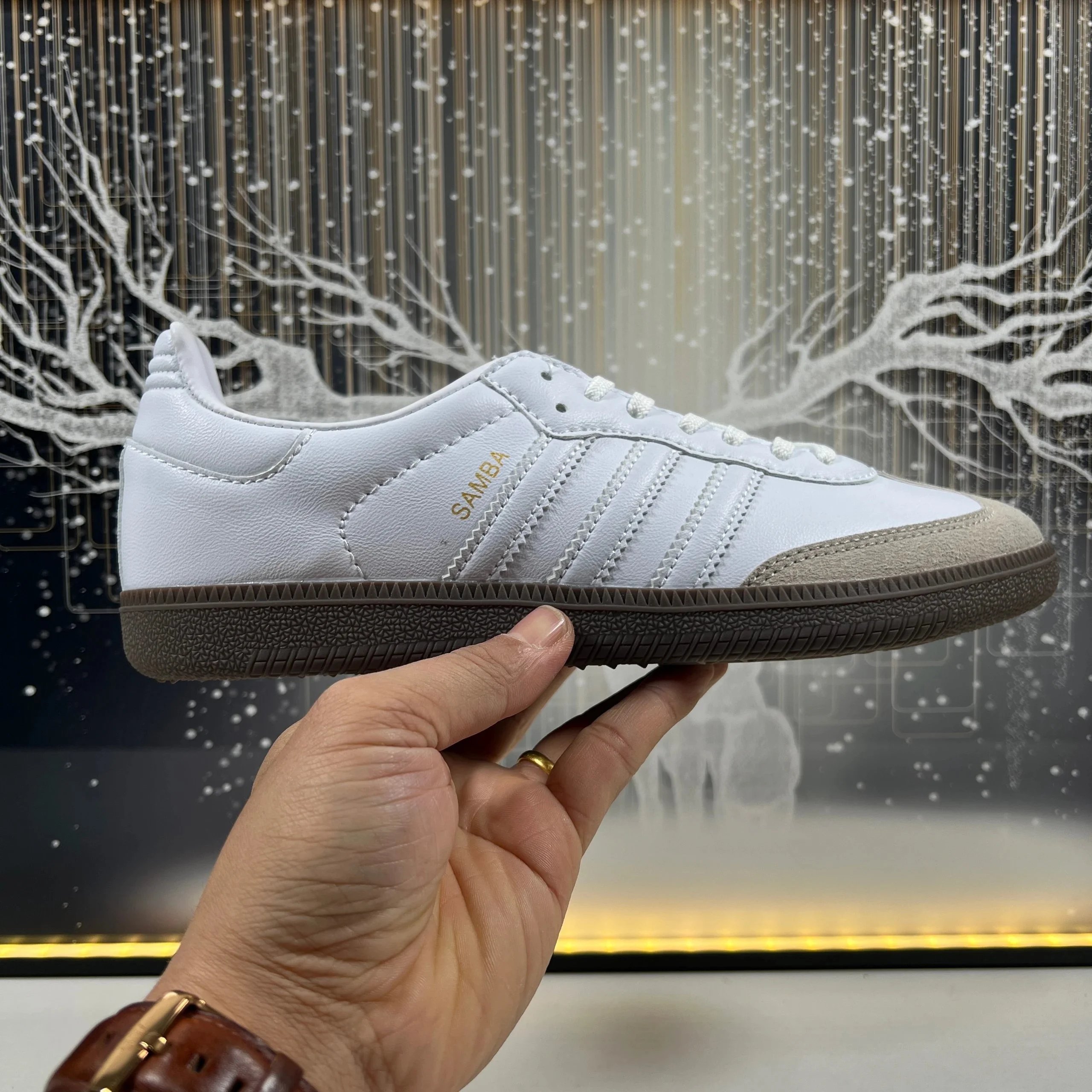 IE3439 White/Gray