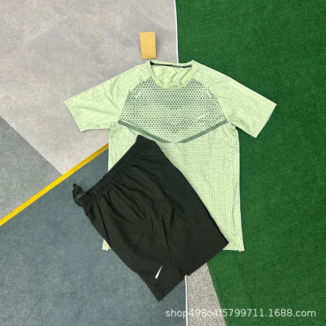 Nike Matching Sets Short-Sleeve Running T-Shirt and Shorts Set product detail image 21