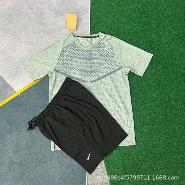 Nike Matching Sets Short-Sleeve Running T-Shirt and Shorts Set product detail image 13