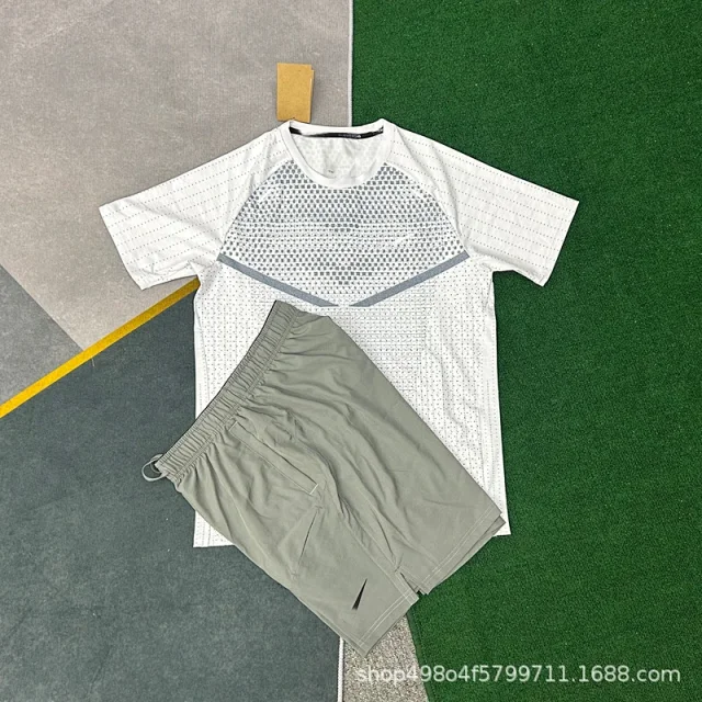 Nike Matching Sets Short-Sleeve Running T-Shirt and Shorts Set product detail image 8