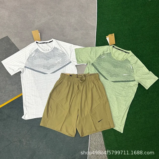 Nike Matching Sets Short-Sleeve Running T-Shirt and Shorts Set product detail image 23