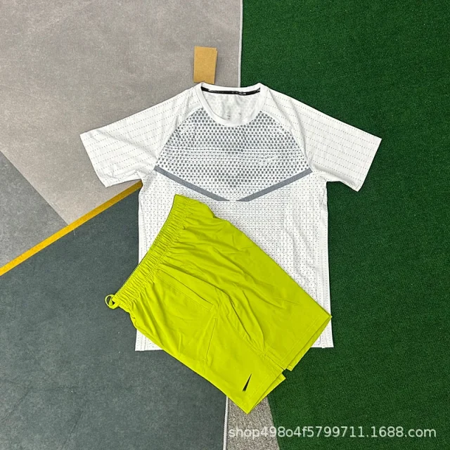 Nike Matching Sets Short-Sleeve Running T-Shirt and Shorts Set product detail image 10