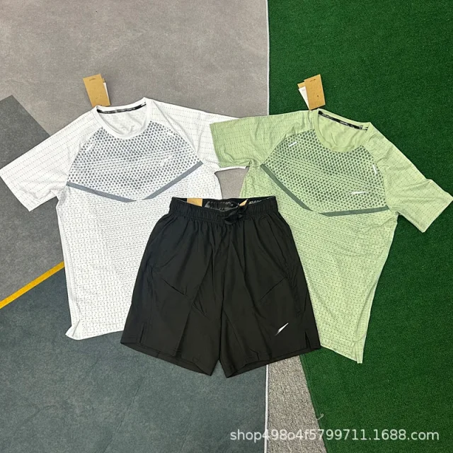 Nike Matching Sets Short-Sleeve Running T-Shirt and Shorts Set product detail image 24
