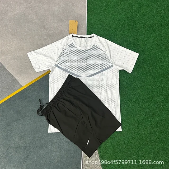 Nike Matching Sets Short-Sleeve Running T-Shirt and Shorts Set product detail image 7