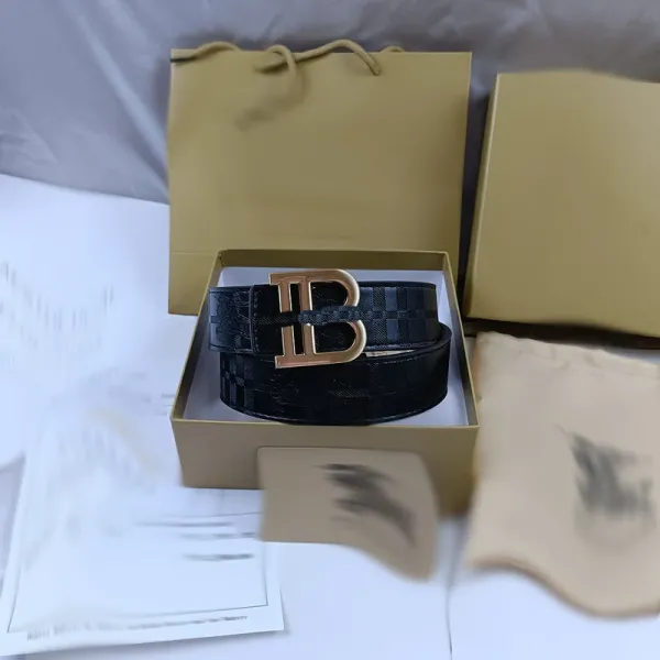 Burberry Check Belt with TB Logo in Beige and Brown Paired with Distressed Blue Jeans - 12