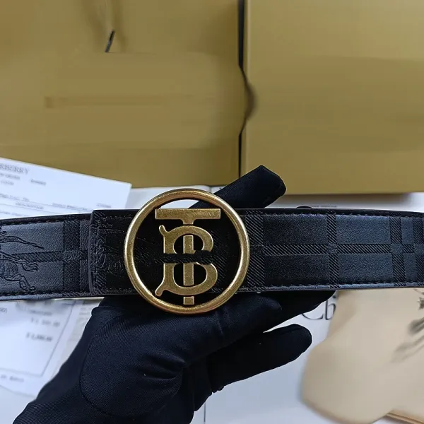 Burberry Check Belt with TB Logo in Beige and Brown Paired with Distressed Blue Jeans - 19