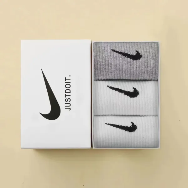 Nike Swoosh Logo Crew Socks Set Gray and White Socks - 1