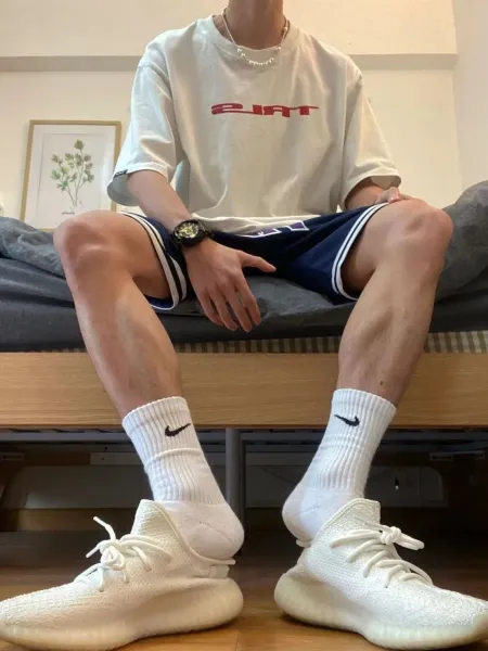 Nike Swoosh Logo Crew Socks Pack - Gray, Black, White Socks - 23