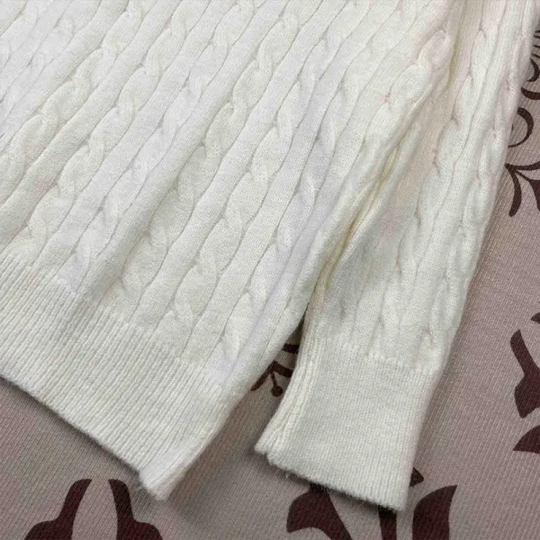 Design Cable Knit Red Sweater - 10