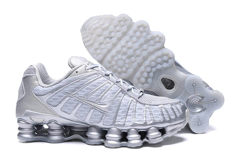 Nike Shox R4 Silver Metallic Sneakers