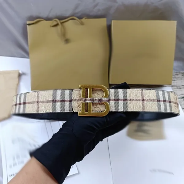 Burberry Check Belt with TB Logo in Beige and Brown Paired with Distressed Blue Jeans - 9