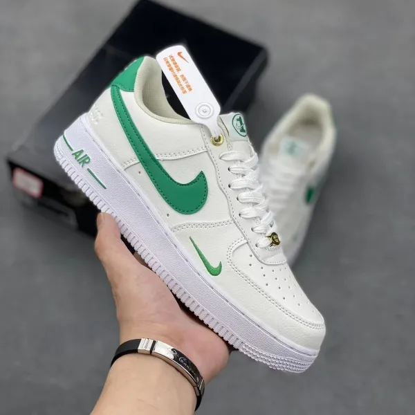 Nike Air Force 1 Low 'Cactus Jack' White Lime Teal Sneakers - 32