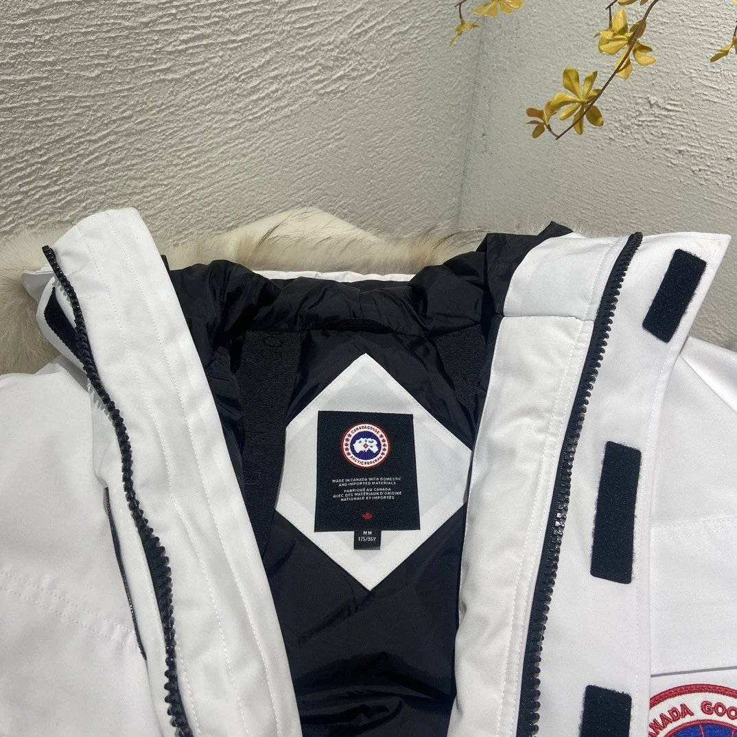 Canada Goose Expedition Parka Black Down Jacket - 36