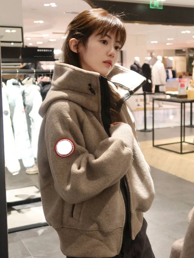 Canada Goose Grey Hooded Zip-Up Wool Jacket: seller detail photo 4