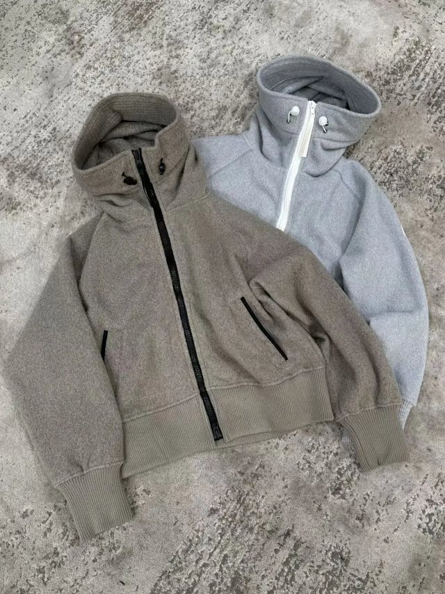 Canada Goose Grey Hooded Zip-Up Wool Jacket: seller detail photo 7