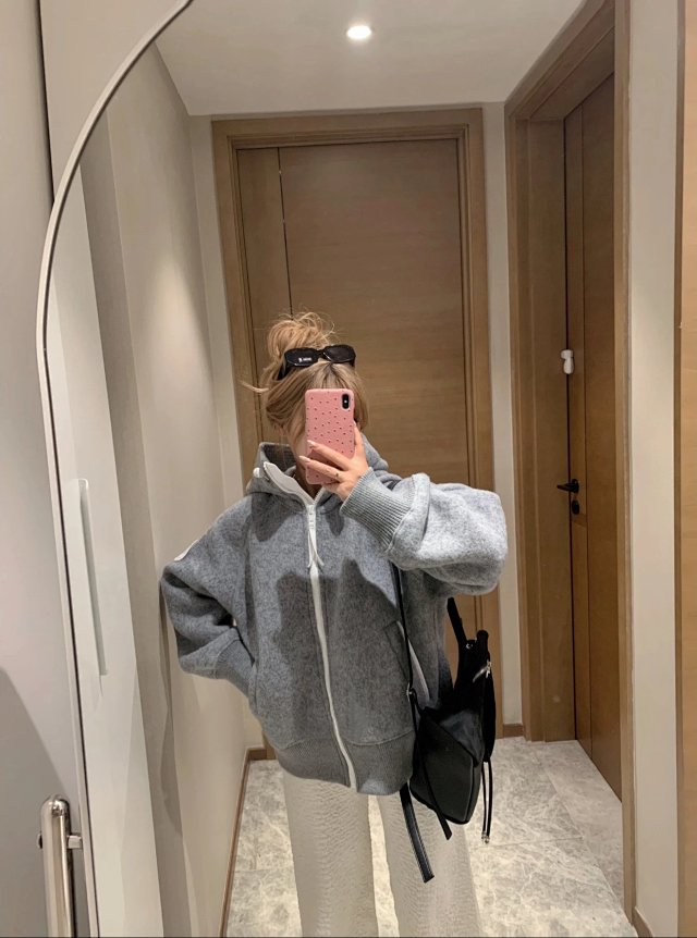Canada Goose Grey Hooded Zip-Up Wool Jacket: seller detail photo 3