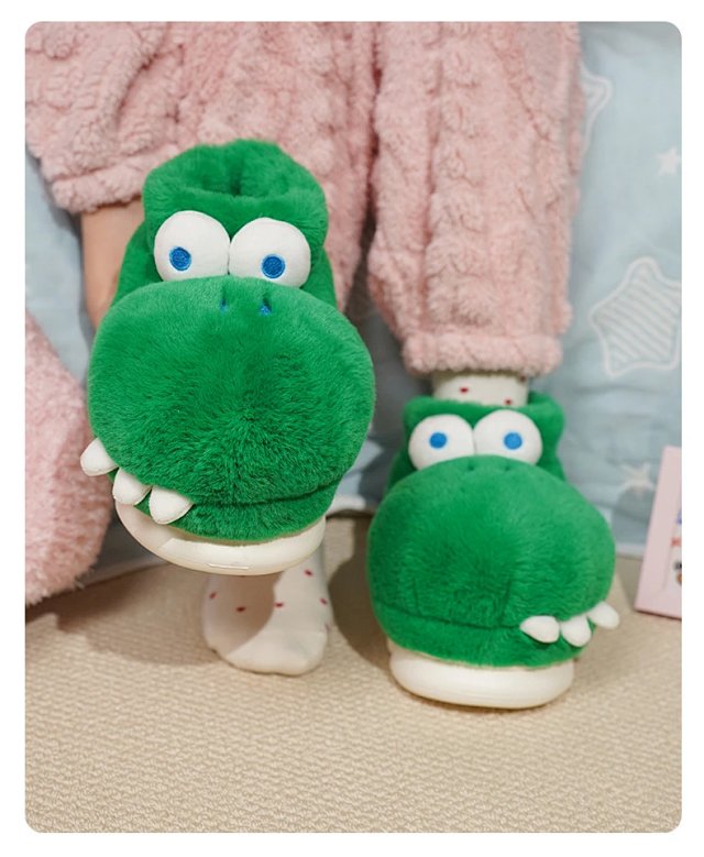 Mario Plush Slippers: seller detail photo 3