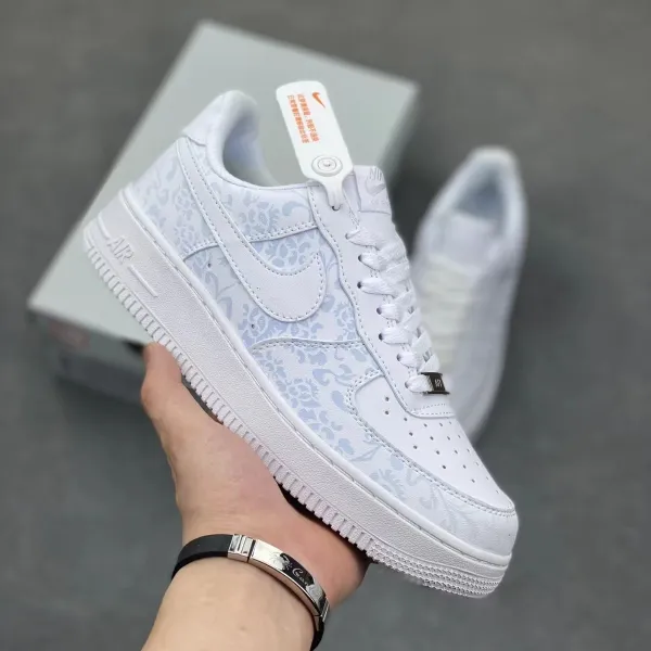 Nike Air Force 1 Low 'Cactus Jack' White Lime Teal Sneakers - 30