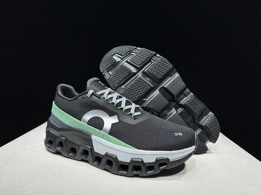 新色黑色/冰川灰