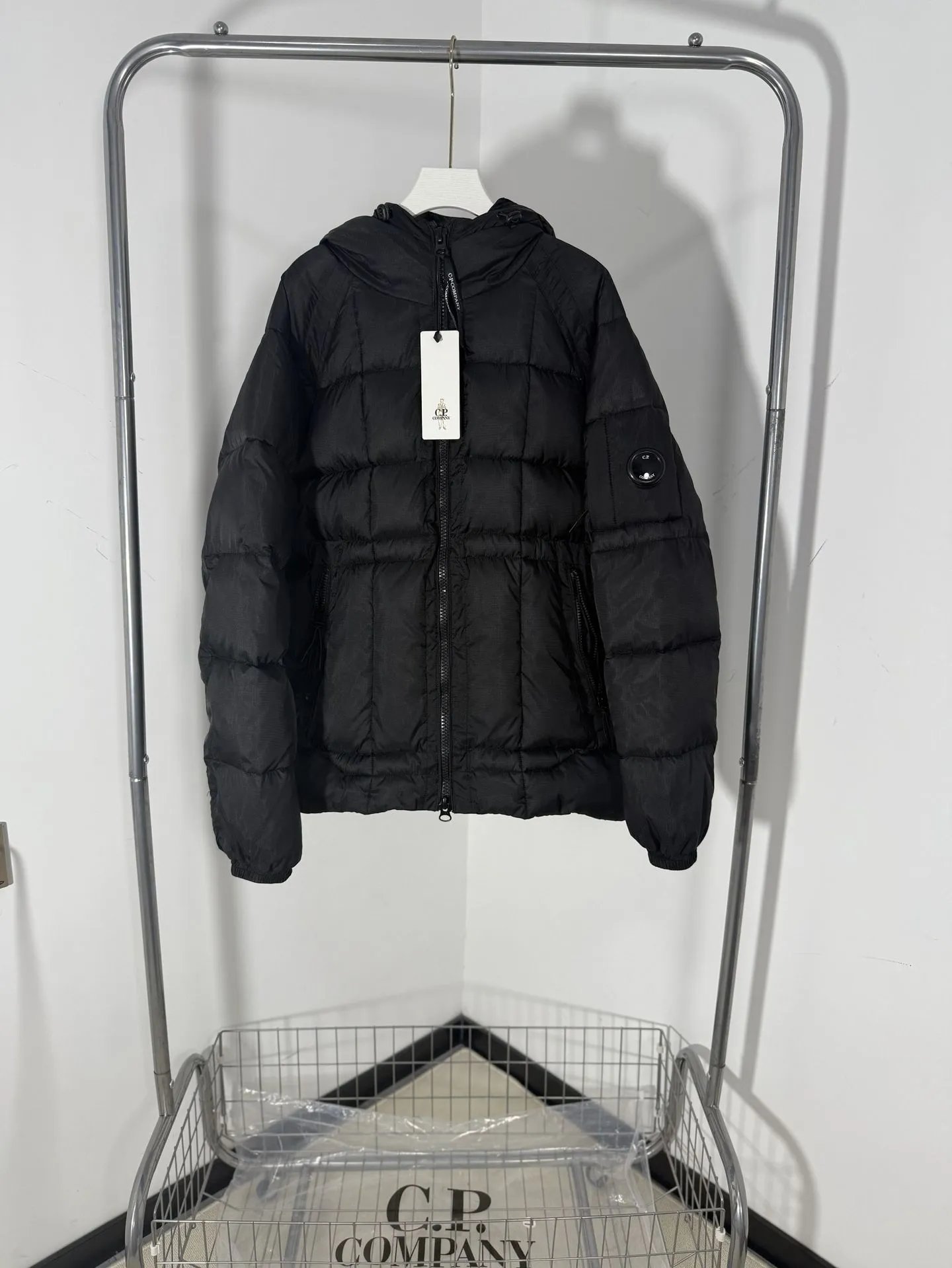 Black (more details on WhtsApp+853 66840092)