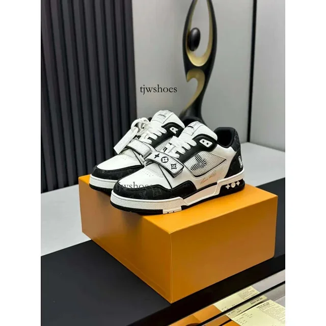 Louis Vuitton Sneakers LV Trainer low-top monogram product detail image 14