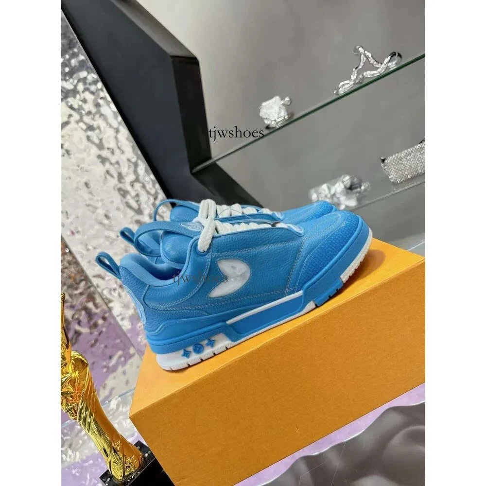 Louis Vuitton Sneakers LV Trainer low-top monogram — 26
