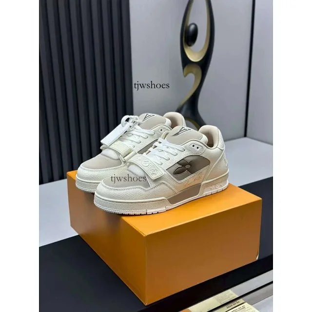 Louis Vuitton Sneakers LV Trainer low-top monogram product detail image 11